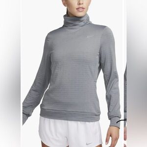 NWT Nike Swift Element Therma-FIT Turtleneck Small